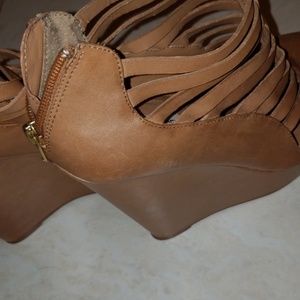 Steve Madden Shoes - Tan Wedges Steve Madden Shoes - Tan Wedges